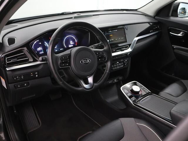 KIA e-Niro DynamicPlusLine 64 kWh | Panoramadak | Stoel/Stuurwielverwarming | Adaptieve Cruise Control | Keyless Go | LED Koplampen |