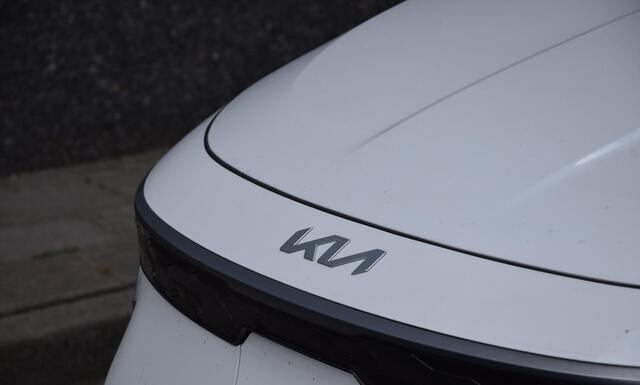 KIA e-Niro EV ExecutiveLine 64.8 kWh | Stoelventilatie | Schuif-kanteldak | Dealer onderhouden |
