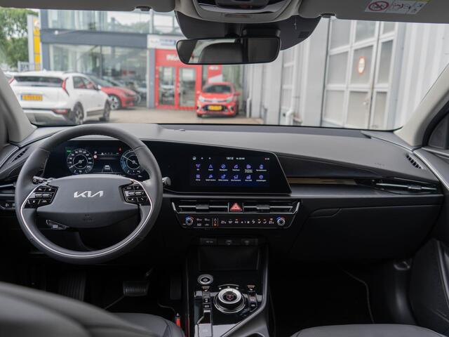 KIA e-Niro EV Plus 64.8 kWh | OP VOORRAAD | DIRECT RIJDEN | Navigatie | Carplay | Adapt. Cruise | Climate | Keyless | Camera