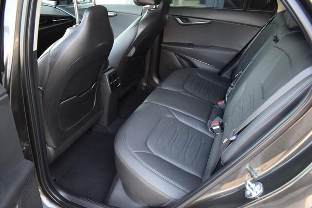 KIA e-Niro EV Edition Advanced 64.8 kWh | Navigatie | Camera | Leder | Stoel+StuurVerwarming | Cruise Control Adaptief | Tot 10Jr. Kia-Garantie |