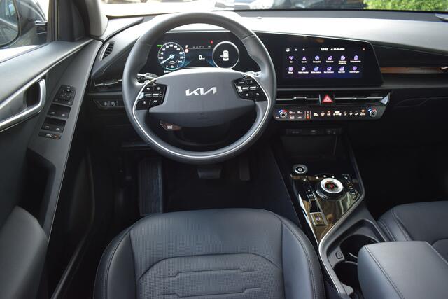KIA e-Niro EV Edition Advanced 64.8 kWh | Navigatie | Camera | Leder | Stoel+StuurVerwarming | Cruise Control Adaptief | Tot 10Jr. Kia-Garantie |