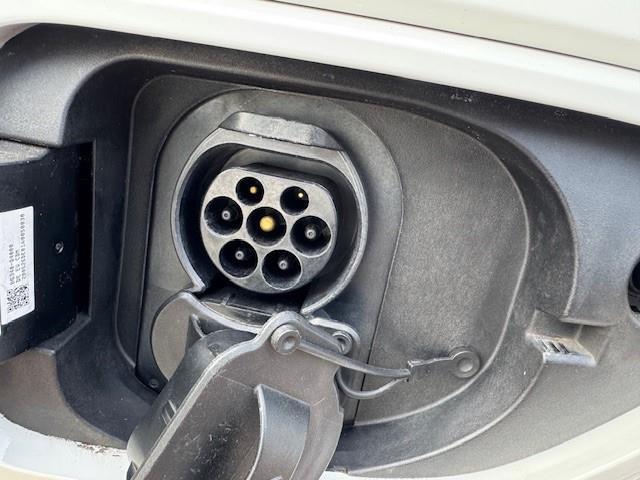KIA e-Niro DYNAMICLINE 64KWH 3 FASE LADEN/SOH 100%/ACARPLAY/NAV/LED/FABRIEKSGARANTIE