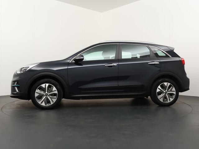 KIA e-Niro DynamicLine 64 kWh - SOH 97,8% - Navigatie - Adaptief Cruise Control - Climate Control - Keyless Entry - Apple/Android Carplay - Fabrieksgarantie Tot 2029