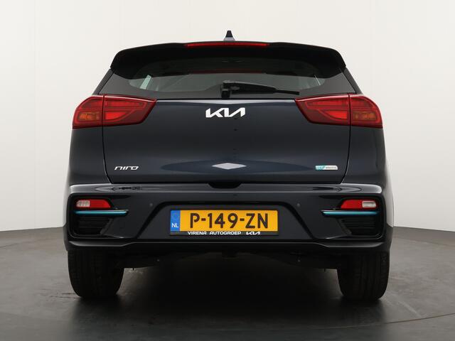 KIA e-Niro DynamicLine 64 kWh - SOH 97,8% - Navigatie - Adaptief Cruise Control - Climate Control - Keyless Entry - Apple/Android Carplay - Fabrieksgarantie Tot 2029