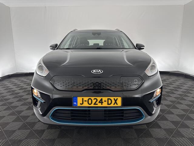 KIA e-Niro DynamicLine 64 kWh [ 3-Fase ] (INCL.BTW) Aut. *LEATHER-MICROFIBRE | NAVI-FULLMAP | AMBIENT-LIGHT | DAB+ | ADAPTIVE-CRUISE | CAMERA | COMFORT-SEATS | KEYLESS | DIGI-COCKPIT | SHIFT-PADDLES | HEATED-SEATS | CARPLAY | LANE-