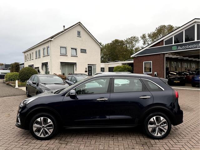 KIA e-Niro DynamicLine 64 kWh 3-Fase, Warmtepomp, Camera, App Connect