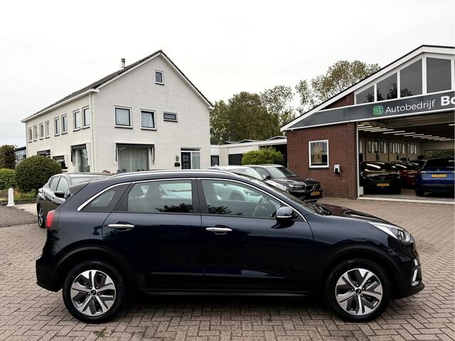 KIA e-Niro DynamicLine 64 kWh 3-Fase, Warmtepomp, Camera, App Connect