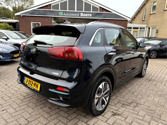 KIA e-Niro DynamicLine 64 kWh 3-Fase, Warmtepomp, Camera, App Connect