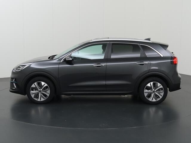 KIA e-Niro ExecutiveLine 64 kWh | Panoramadak | Lederen Bekleding | JBL Audio | Dodehoekdetectie | Stoel/Stuurwielverwarming | Stoelventilatie | Elektrisch bedienbare bestuurdersstoel met geheugenfunctie