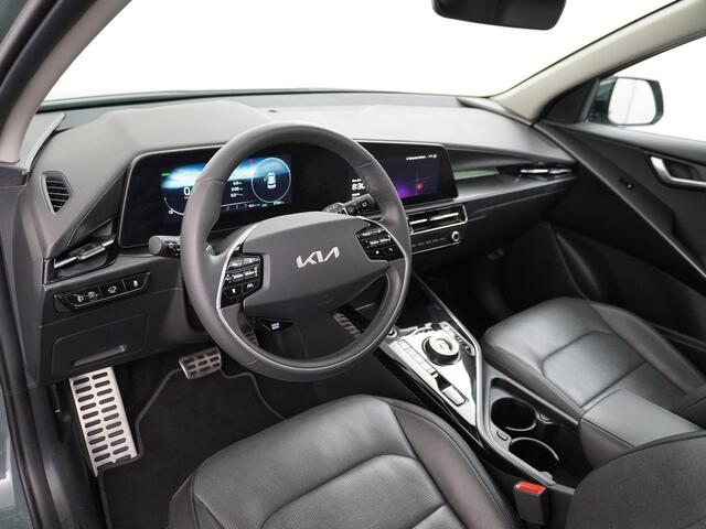 KIA e-Niro EV 64,8 kWh 218 pk Full-Options Executive Leer+Elektr.+Geheug. Adap.Cruise Schuif/Kanteldak HUD Camera Apple Carplay Android Auto Harman&Kardon®-Audio Navi 3d-Digi-Dash.Ecc Pdc Stoelverwarming/ventilatie/koeling Stuur+Achterbankverwarming 3 fase 11kw thui