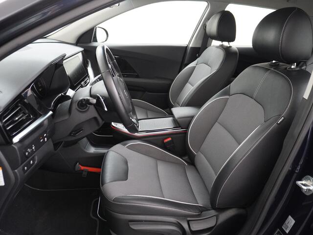 KIA e-Niro DynamicLine 64kWh SOH=100% Warmtepomp Apple Carplay Android Auto Adaptieve Cruise Control Navi Ecc Camera Pdc DAB Stoelverwarming Stuurverwarming Kia Live Lmv 1e Eigenaar 100% Dealeronderhouden
