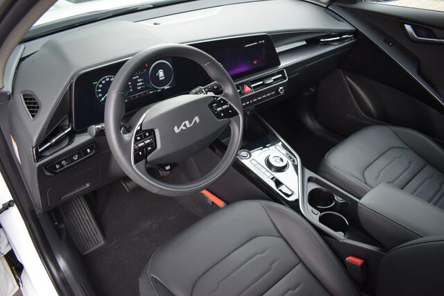 KIA e-Niro EV DynamicPlusLine 64.8 kWh | Cruise Control Adaptief | Navigatie | Camera | Schuifdak | Leder | Stoel+StuurVerw. | Tot 10Jr. Kia-Garantie