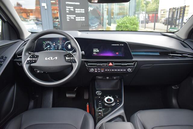 KIA e-Niro EV DynamicPlusLine 64.8 kWh | Cruise Control Adaptief | Navigatie | Camera | Schuifdak | Leder | Stoel+StuurVerw. | Tot 10Jr. Kia-Garantie