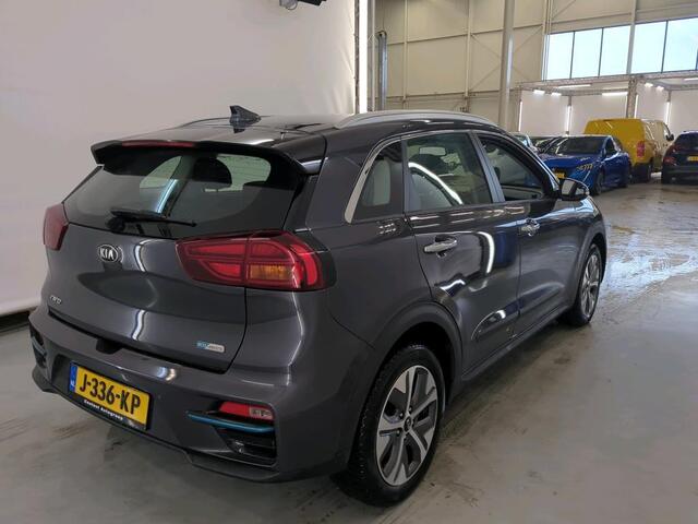 KIA e-Niro DynamicLine 64 kWh SOH 100% | NL-Auto | 1e Eigenaar | Dealer Onderh. | BTW | Warmtepomp | Winter Pakket | 2 Kabels | Keyless | Full Led | Camera | Ad Cruise | Navi | PDC | Carplay
