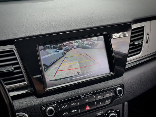 KIA e-Niro EXECUTIVE 64 KWH AUT VOL-LEDER NAVI CAMERA APPLE-CARPLAY LED LMV PDC