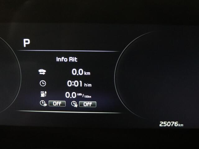 KIA e-Niro EV ExecutiveLine 64.8 kWh | Schuif-/kanteldak | Camera | Navigatie | LM velgen | Leder |