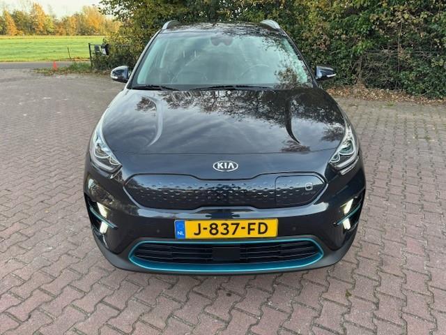 KIA e-Niro EXECUTIVELINE 64KWH 3FASEN/ACARPLAY/LEER/LED/FABRIEKSGARANTIE