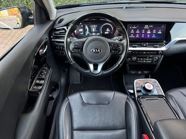 KIA e-Niro EXECUTIVELINE 64KWH 3FASEN/ACARPLAY/LEER/LED/FABRIEKSGARANTIE