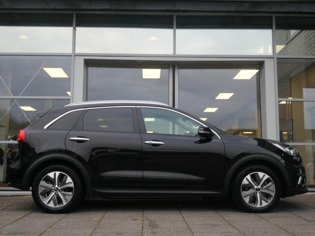 KIA e-Niro DynamicPlusLine 64 kWh | Trekhaak | Cruise | Clima | Camera | Carplay | Keyless | Navi | Stoel-stuurverwarming |
