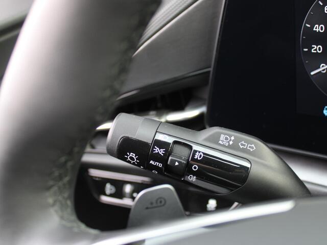 KIA e-Niro EV Light Advanced 64.8 kWh | Stuur-/stoelverwarming | Camera | Cruise adapt. | 17" LM | Clima | Navi | 17% bijtelling |