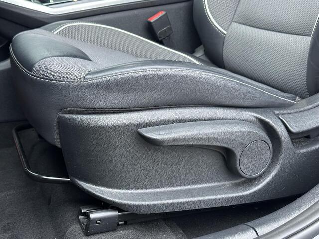 KIA e-Niro DynamicPlusLine 64 kWh / Schuif-kanteldak / Trekhaak / Wamtepomp / 3fase /