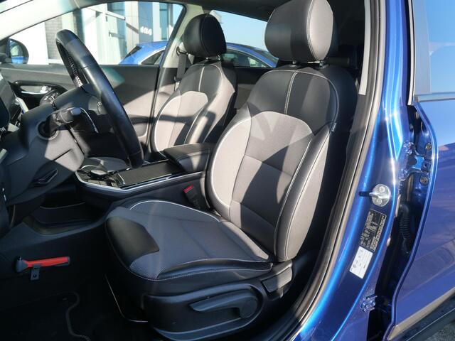 KIA e-Niro DynamicPlusLine 64 kWh | Cruise | Clima | Camera | Carplay | Navi | keyless | stoel-stuurverwarming | Schuif-kanteldak |
