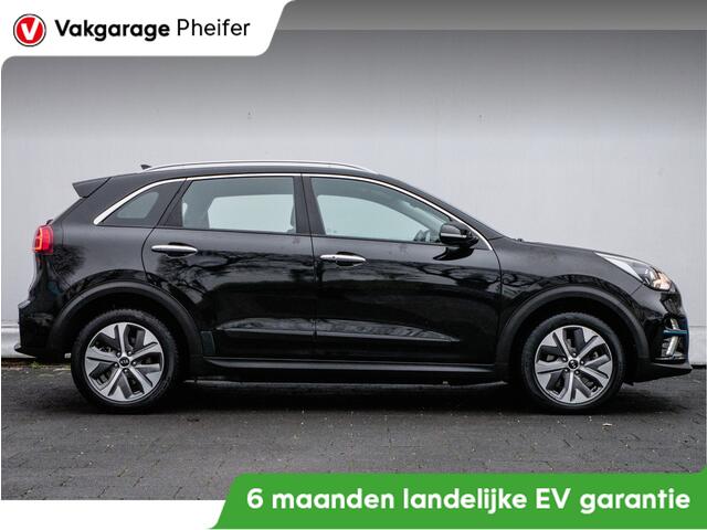 KIA e-Niro DynamicLine 64 kWh 3-Fase/ Half lederen int./ Stuur + stoelverwarming/ Camera/ Adapt. cruise/ Carplay