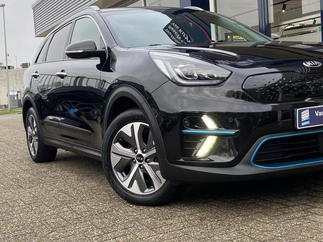 KIA e-Niro ExecutiveLine 64 kWh / NL-Auto / 204 PK / Adaptive Cruise-Control Stop&Go / Vol-Leder / Warmtepomp / Stoelverwarming en Verkoeling / Stoelen Met Geheugen / Stuurverwarming / Stoelverwarming-Achter / Draadloze-Telefoonlader / Dodehoek-Detectie / Climate-Co