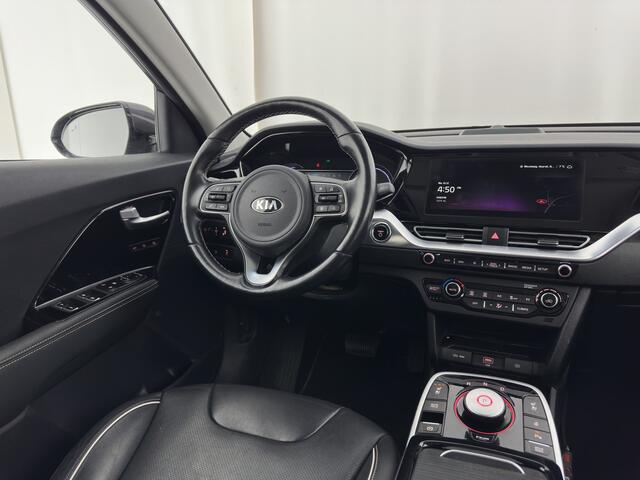 KIA e-Niro ExecutiveLine 64 kWh (3-Fase) {SOH-100%) (INCL-BTW) *AUT | LUXURY-LEATHER | FULL-LED | NAVI-FULLMAP | ADAPTIVE-CRUISE | CAMERA | MEMORY-PACK | LANE-ASSIST | KEYLESS | DIGI-COCKPIT | 17"ALU*