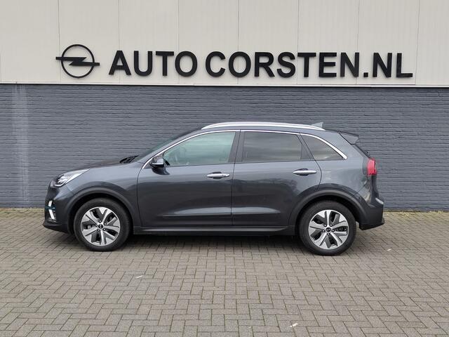 KIA e-Niro ExecutiveLine 64kWh Warmtepomp Leder Pdc Elek.Stoel+Memory Navi Ecc Camera Apple Carplay Android Auto Stoelverwarming+Koeling Stuurverwarming Lmv Privacy Glas DAB Vess Lane Assist Blind Spot 1e Eigenaar Origineel Nederlandse Auto Zeer compleet!