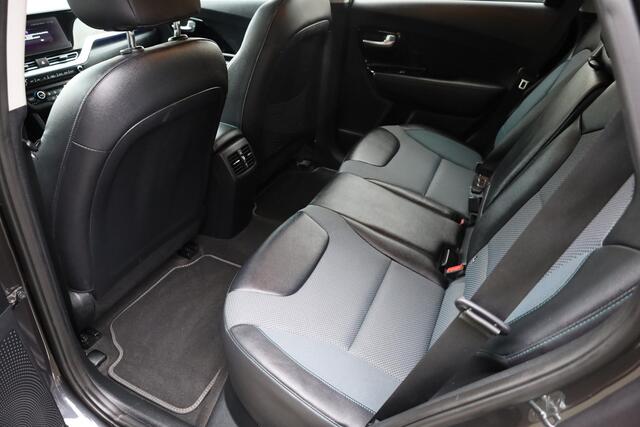 KIA e-Niro ComfortLine 64 kWh TREKHAAK-AFN CAMERA CARPLAY HALF-LEER ELEC.STOEL DAB ADAPTIVE-CRUISE CLIMA NAVI 2XPDC 17''LMV