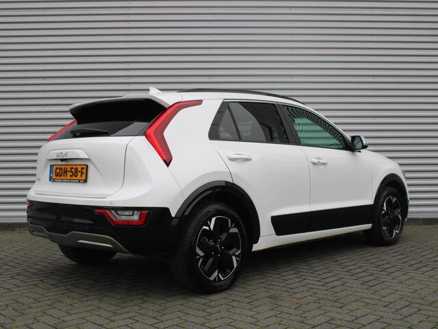 KIA e-Niro EV Edition Advanced 64.8 kWh | Stuur-/stoelverwarming | Elektr. stoelverstelling | Camera | Cruise adapt. | 17"LM | Clima | 17% bijtelling |