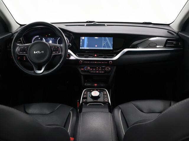 KIA e-Niro ExecutiveLine 64 kWh | Panoramadak | Lederen Bekleding | Stoelventilatie | Elektrisch verstelb. bestuurdersstoel met geheugen | Stoel/Stuurwielverwarming |