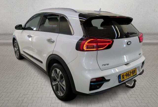 KIA e-Niro ExecutiveLine 64 kWh / Trekhaak / Leder / Xenon / Navigatie / Pdc+Camera /