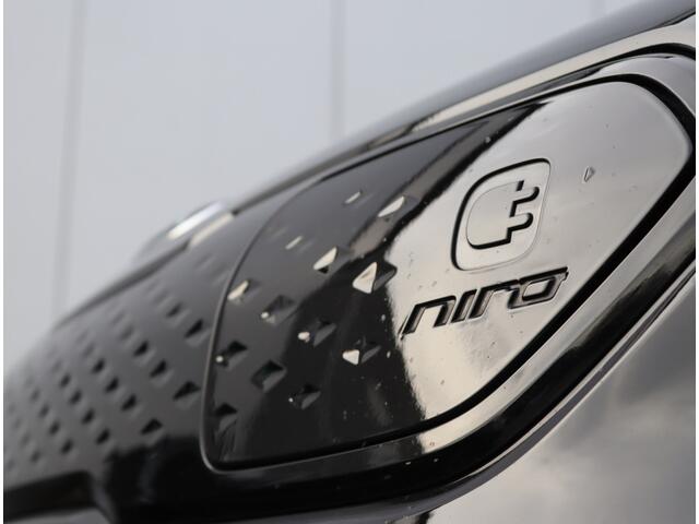 KIA e-Niro ExecutiveLine 64 kWh | Stoelventilatie | Leder | Camera | Keyless |