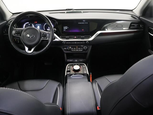 KIA e-Niro DynamicPlusLine 64 kWh | Panoramadak | Stoel/Stuurwielverwarming | Adaptieve Cruise Control | Keyless Go | LED Koplampen |