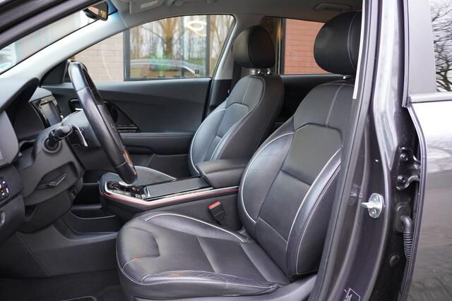 KIA e-Niro ExecutiveLine 64 kWh / 3 fase / BTW / Leer / Stoelkoeling / Verwarming /