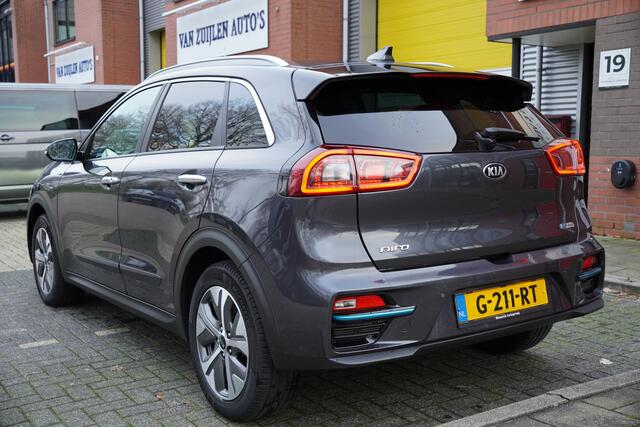 KIA e-Niro ExecutiveLine 64 kWh / 3 fase / BTW / Leer / Stoelkoeling / Verwarming /