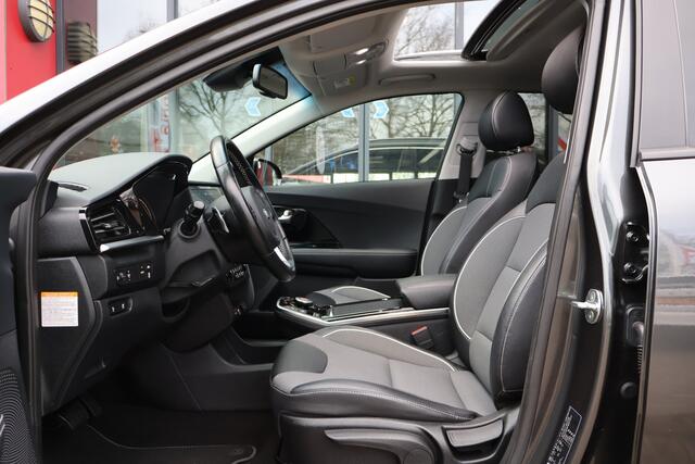 KIA e-Niro DynamicPlusLine 64 kWh | Origineel NL | Rijklaar! | SoH 100% | Facelift | Camera | ACC | Schuif-/kanteldak |