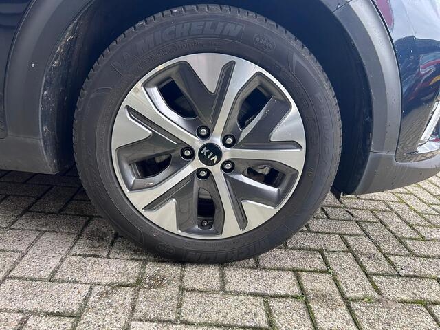 KIA e-Niro ExecutiveLine 64 kWh | SOH 100% | Adapt Cruise | Lederen bekleding |