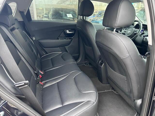 KIA e-Niro ExecutiveLine 64 kWh | SOH 100% | Adapt Cruise | Lederen bekleding |
