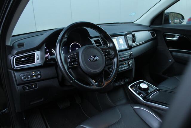 KIA e-Niro ExecutiveLine 64 kWh | SOH 100% | Stoelverwarming & koeling | Adaptief Cruise | Warmtepomp | Camera | Etc..