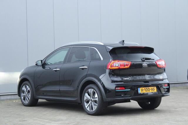 KIA e-Niro ExecutiveLine 64 kWh | SOH 100% | Stoelverwarming & koeling | Adaptief Cruise | Warmtepomp | Camera | Etc..