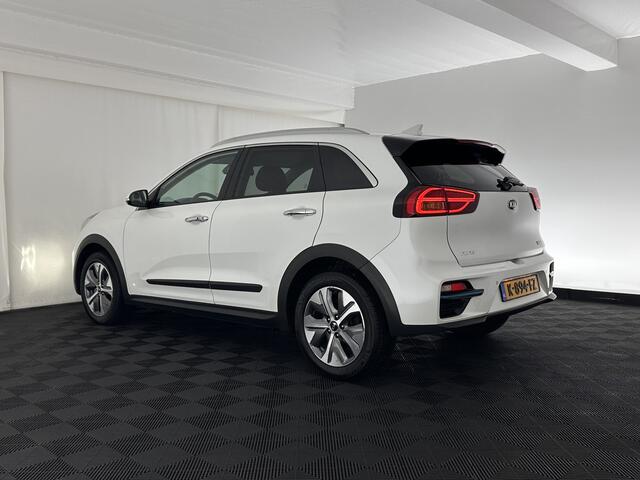 KIA e-Niro ExecutiveLine 64 kWh [ 3-Fase ] {SOH-100%} (INCL-BTW) Aut.*LEATHER | FULL-LED | NAVI-FULLMAP | ADAPTIVE-CRUISE | CAMERA | MEMORY-PACK | LANE-ASSIST | KEYLESS | DIGI-COCKPIT | PRIVACY-GLASS | 17"ALU*