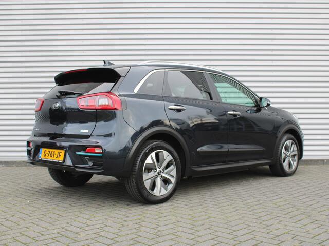 KIA e-Niro ExecutiveLine 64 kWh | Warmtepomp | Stuur-/stoelverwarming v+a | Stoelventilatie | Cruise adapt. | 17" LM | Leder | Camera |