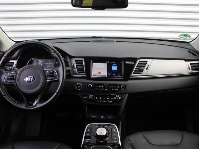 KIA e-Niro ExecutiveLine 64 kWh | Warmtepomp | Stuur-/stoelverwarming v+a | Stoelventilatie | Cruise adapt. | 17" LM | Leder | Camera |