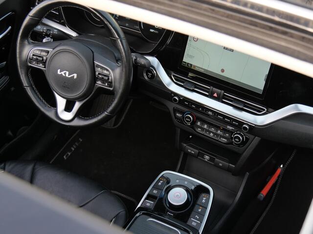 KIA e-Niro 64kWH/ 3-FASE/ SOH 100%/ EXECUTIVELINE/ SCHUIFDAK