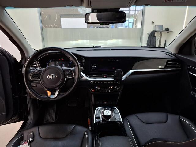KIA e-Niro ExecutiveLine 64 kWh | Warmtepomp | Apple Carplay/Android | SOH 100% | Cruise control ad | Led