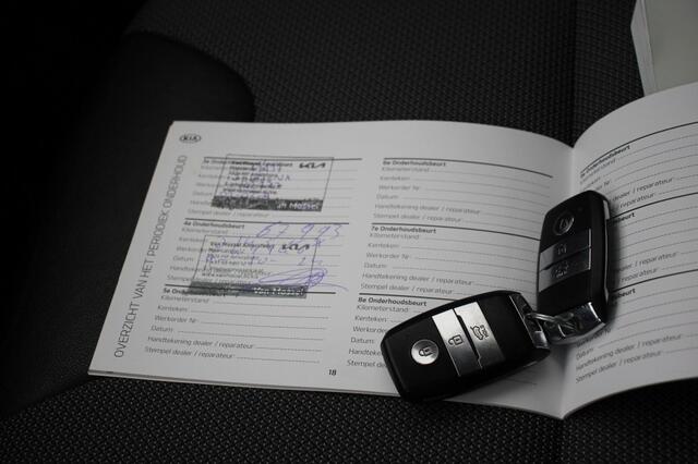 KIA e-Niro DynamicLine 64 kWh - Carplay, Camera, Stuur/Stoelverw. SOH 90%