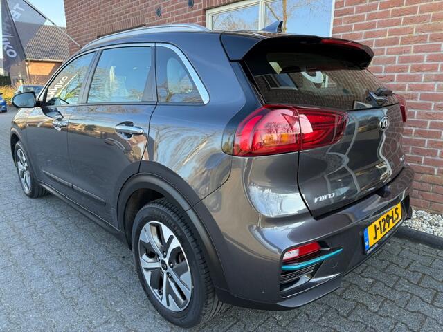 KIA e-Niro DynamicLine 64 kWh FASE 3 / STOELVERW. / STUURVERW. / CAMERA / R